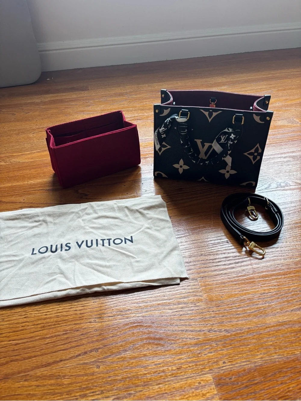 Louis Vuitton, OnTheGo, PM, Bicolour Monogram Empreinte Black Leather.